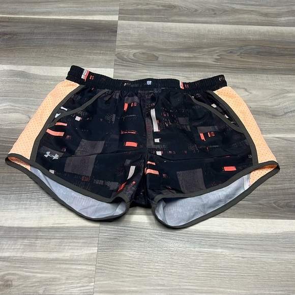 Under Armour athletic shorts size XS - Picture 2 of 6